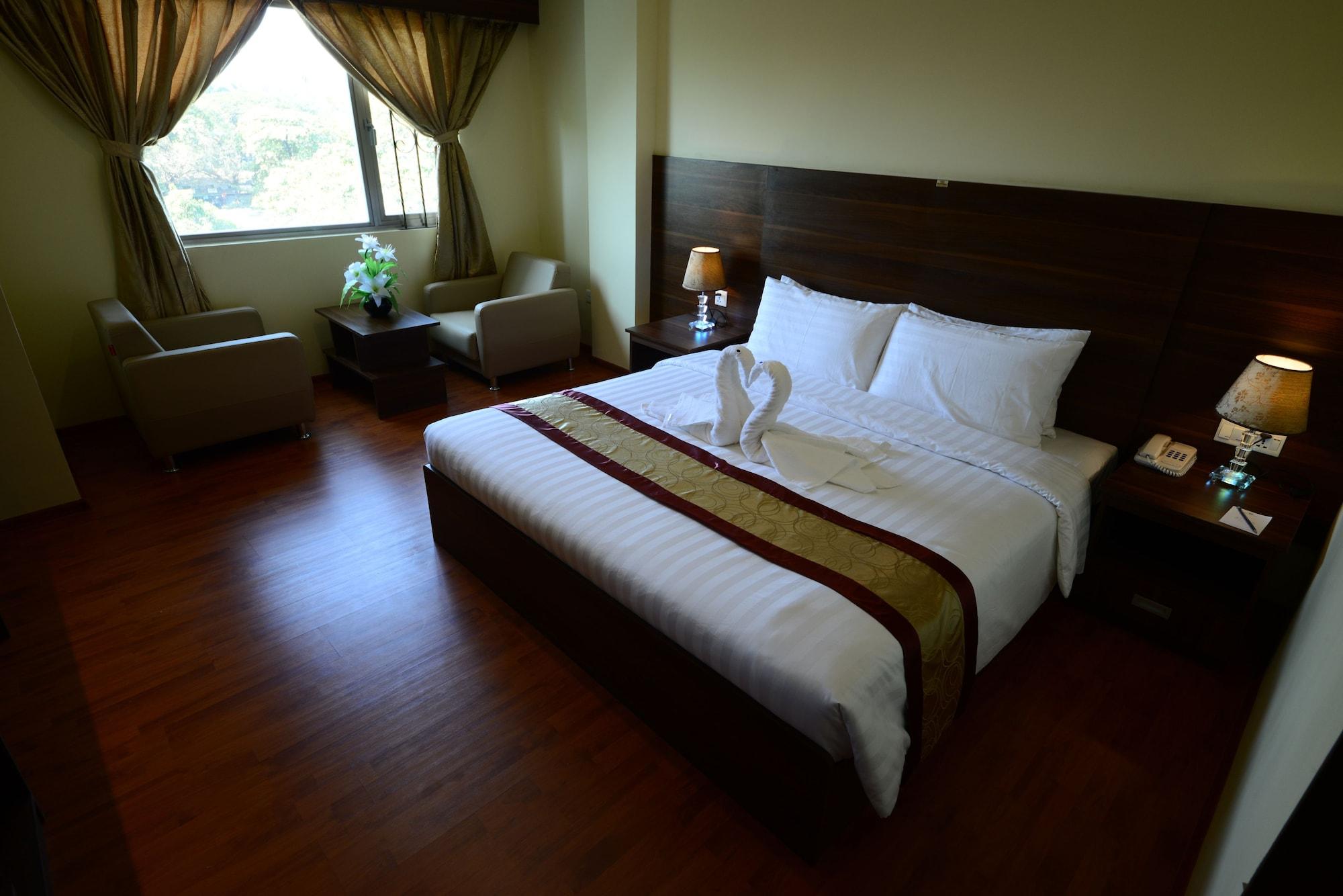 Silver Green Hotel Янгон Екстериор снимка