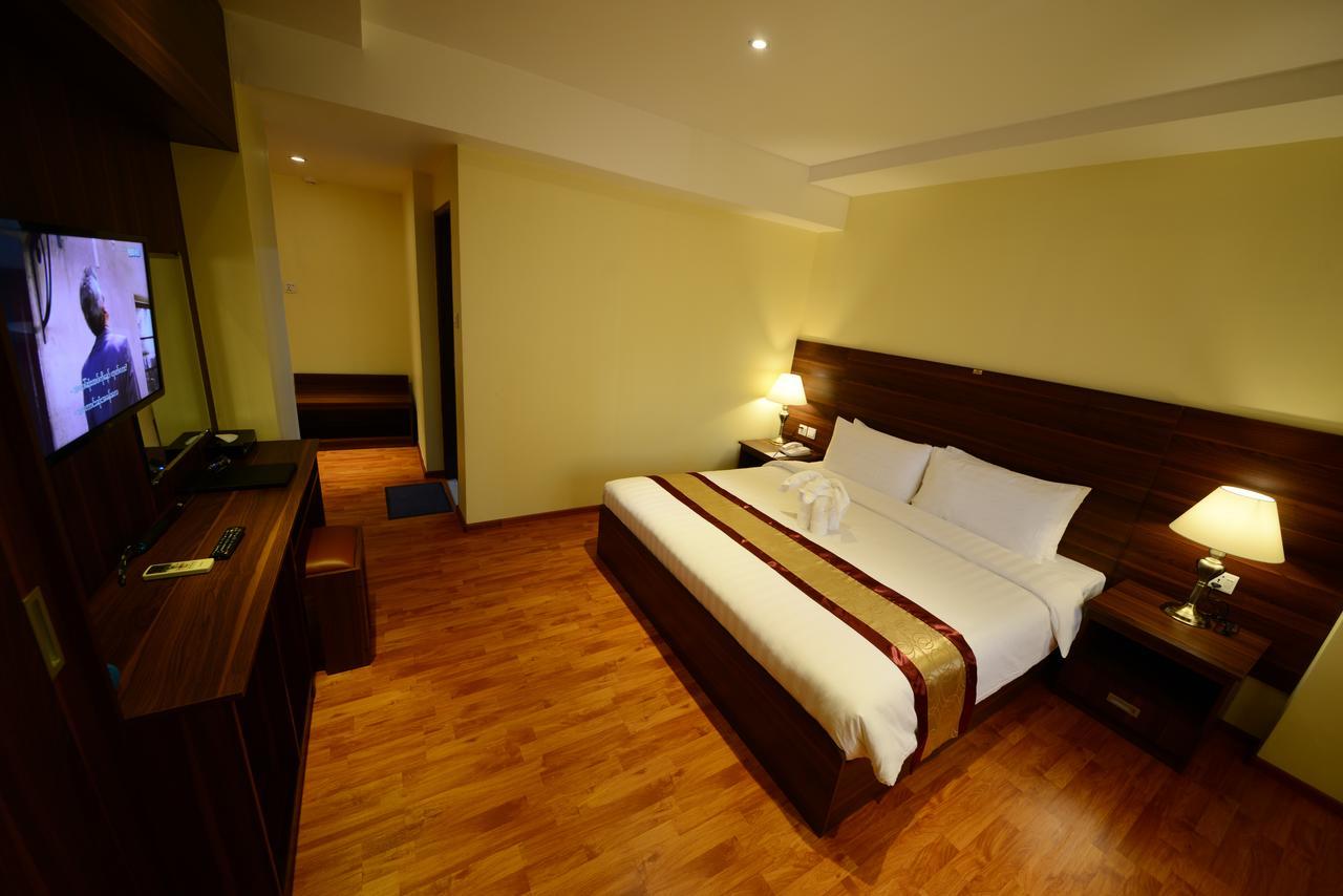 Silver Green Hotel Янгон Екстериор снимка