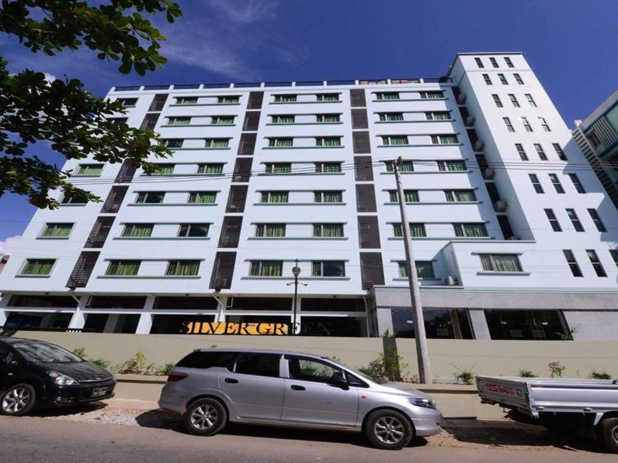 Silver Green Hotel Янгон Екстериор снимка
